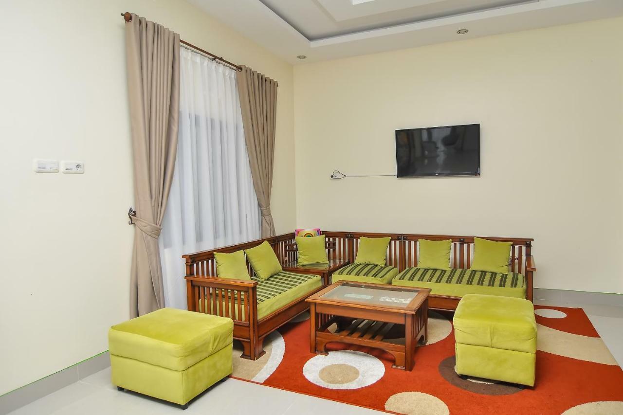 Oyo 838 Sanjaya Homestay Syariah Bukittinggi Esterno foto